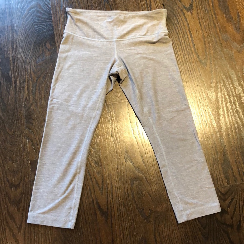 Size 6 lululemon Capri